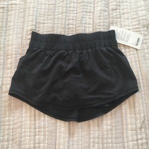 LuluLemon Run Breeze By Skirt SE